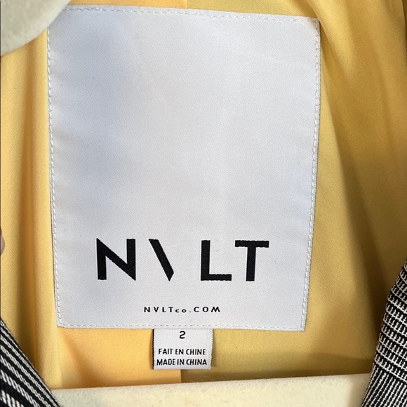 NVLT NWOT Oversized Grey Pinstripe Asymmetric Blazer Lined, Size S/M - Picture 2 of 13